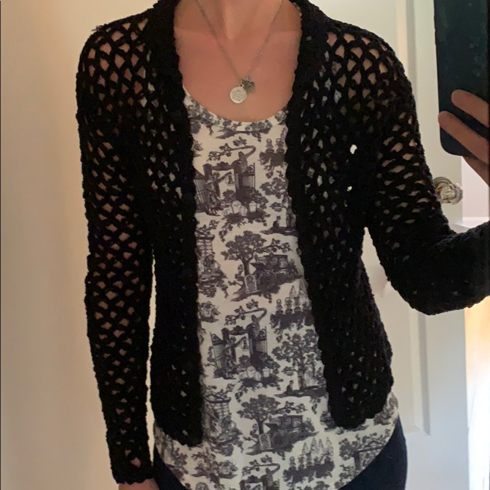 (5/$25) Vintage Cement Black Sweater Size Medium